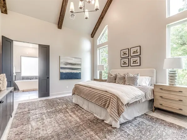 396 Old Creek Rd, Edmond, OK 73034