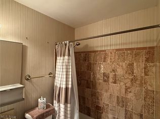 470 Karl Dr, Richmond Heights, OH 44143
