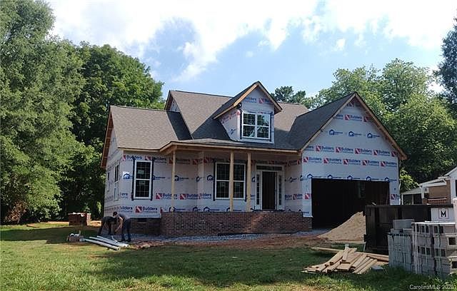 1st image of 250 Windsor Dr