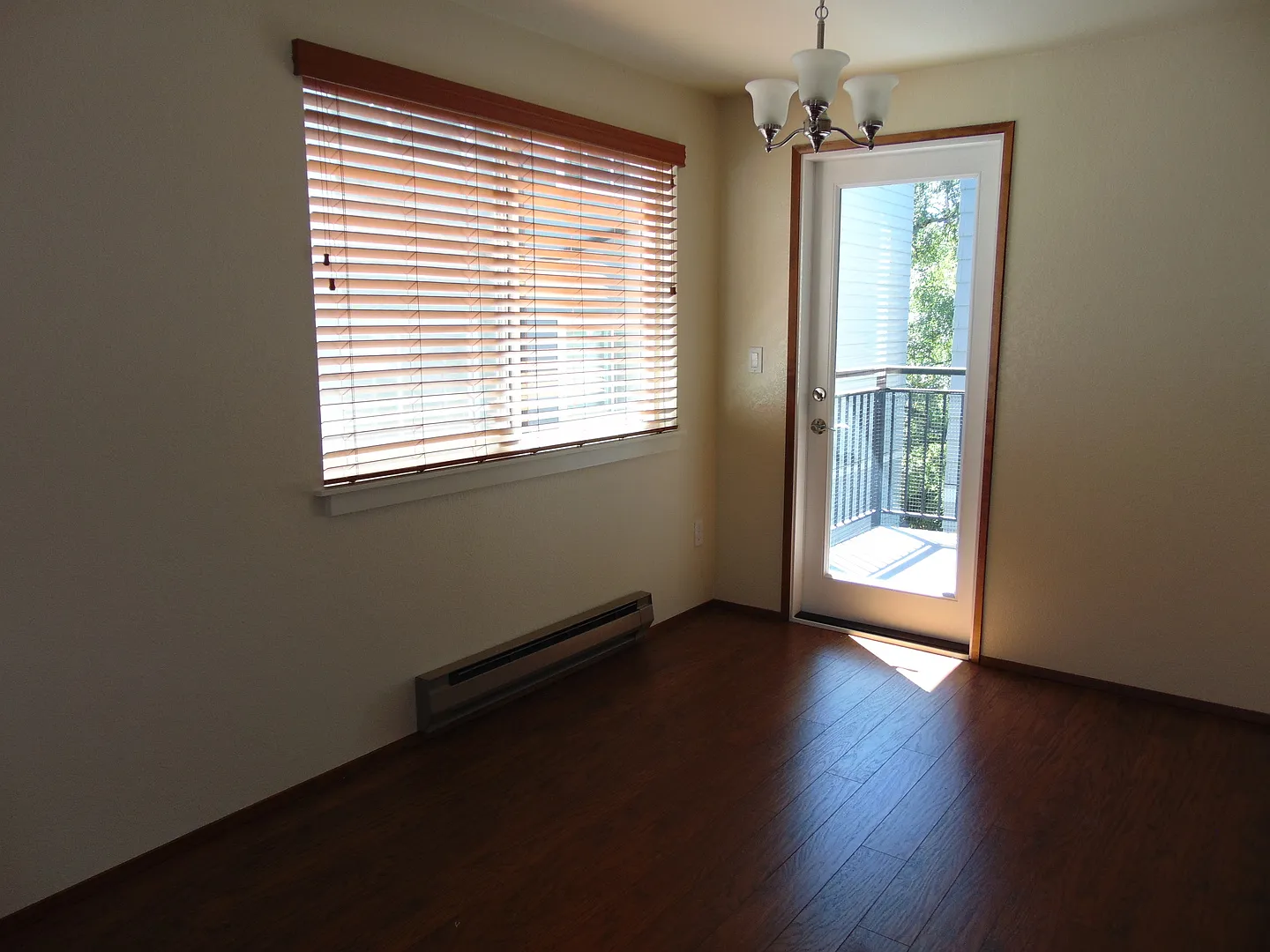 Lovely 2 Bedroom/2 Bath Condo in Bitter Lake Area! — Photo 3