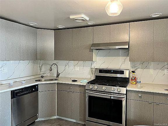 2nd image of 1442 Shore Dr