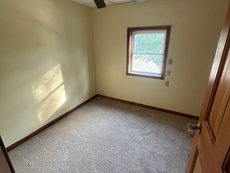 1004 Buffalo St — Photo 8