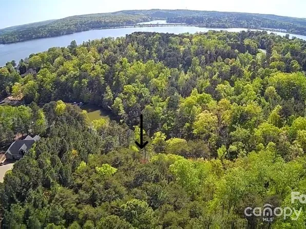 133 Badin View Dr, New London, NC 28127