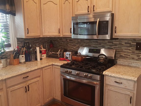 3rd image of 210-212 Kerrigan Blvd