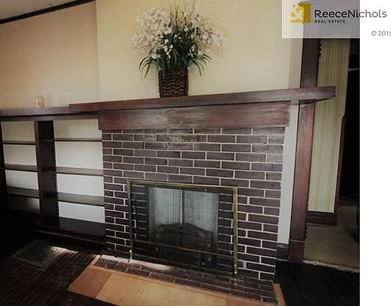 Gas Fireplace and Built-Ins