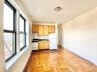 43-06 164 #C3, Flushing, NY 11358