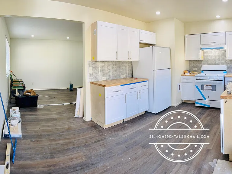 522 W Gutierrez St #3 — Photo 2