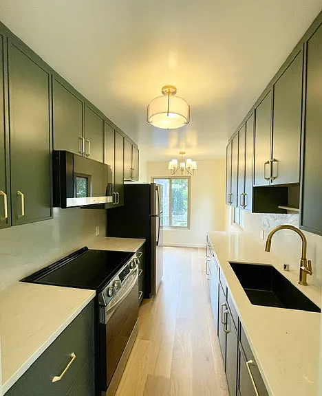 2701 Sacramento St #7 — Photo 1