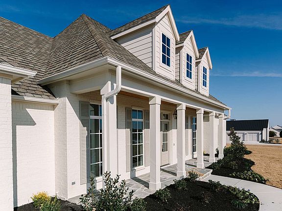 3rd image of 2032 Meadowlark Ct