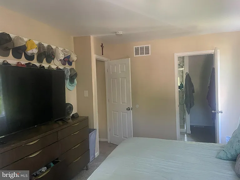 1666 Hemlock Cir — Photo 20