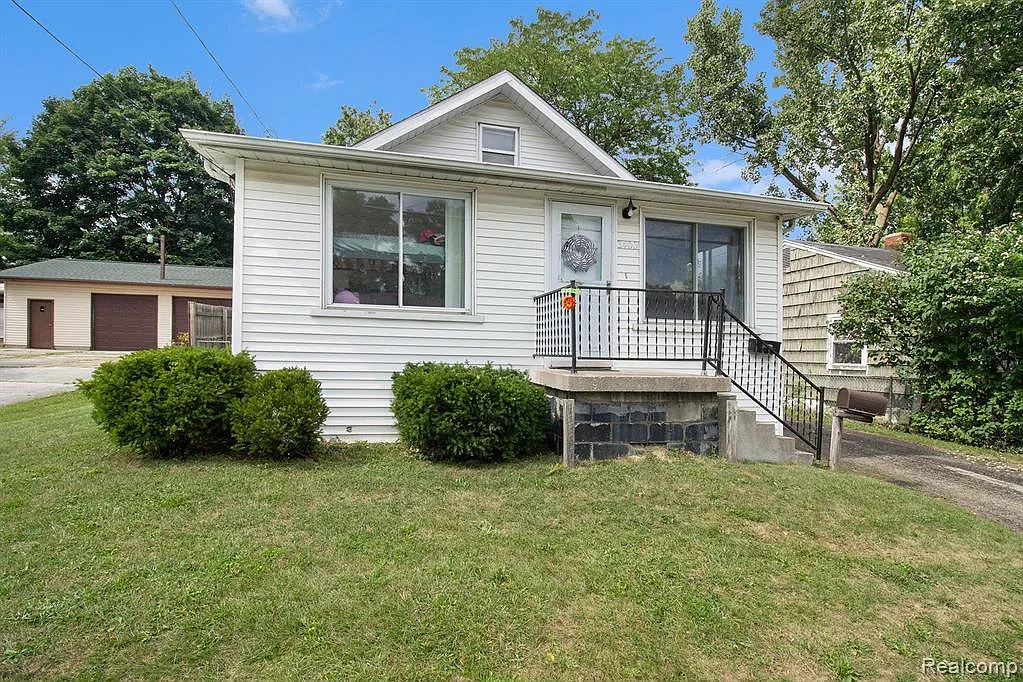 3406 Brandon St photo 1