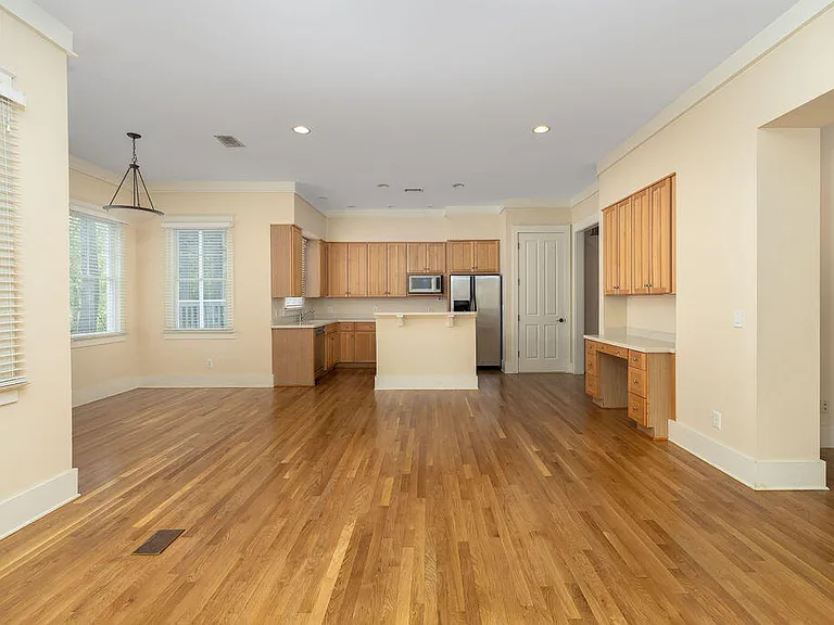 142 Wappoo Creek Dr #9 — Photo 11