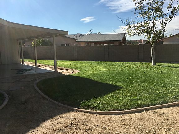 2nd image of 1808 W Dixon Cir