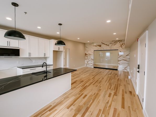 434 Lackawanna Ave #205