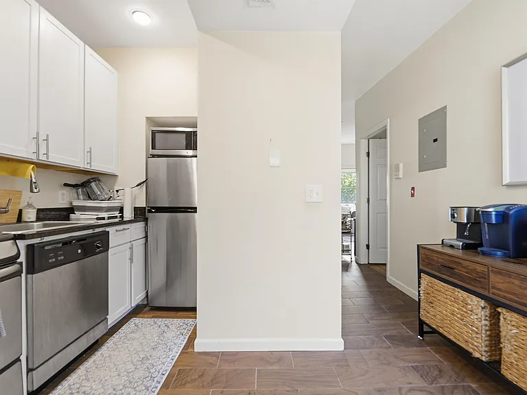 56 Madison St #3 — Photo 6