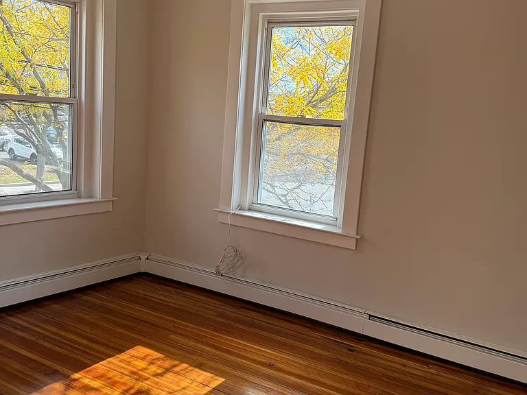 360 Campbell Ave #1 — Photo 4