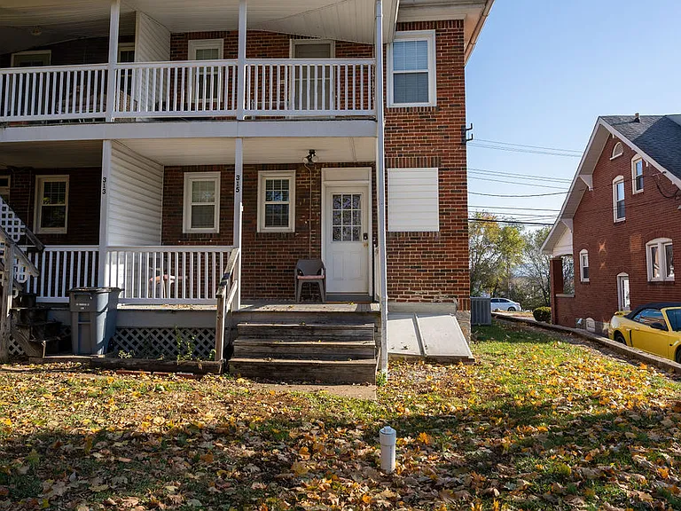 313 Frederick St — Photo 38