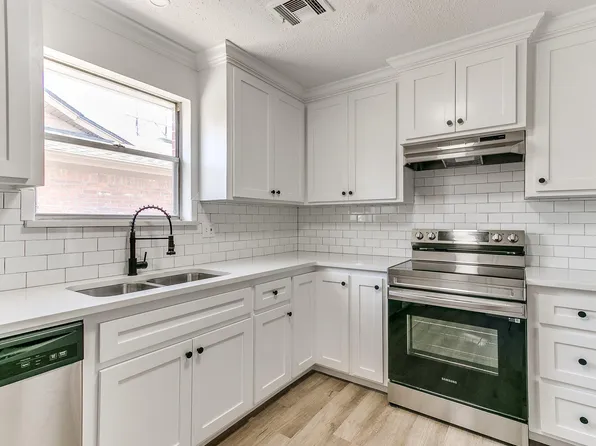 2205 SW 82nd St, Oklahoma City, OK 73159