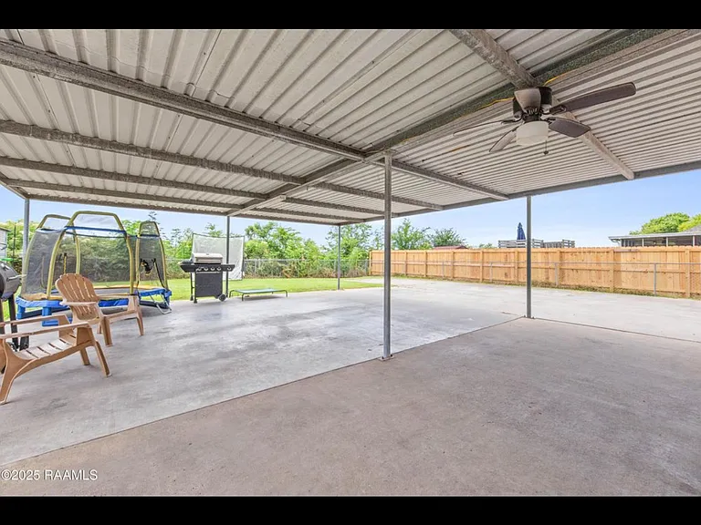 1413 Montagne St — Photo 10