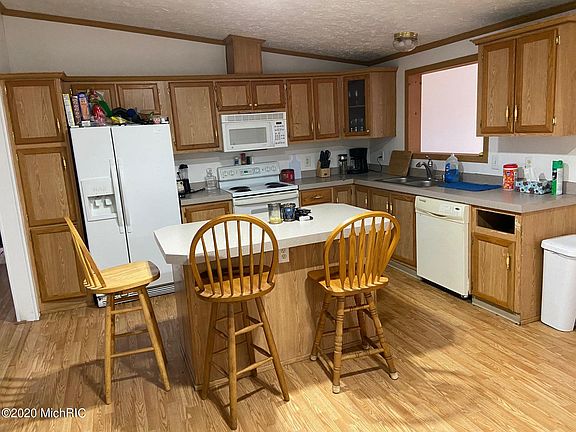 5th image of 67301 Becky Ln