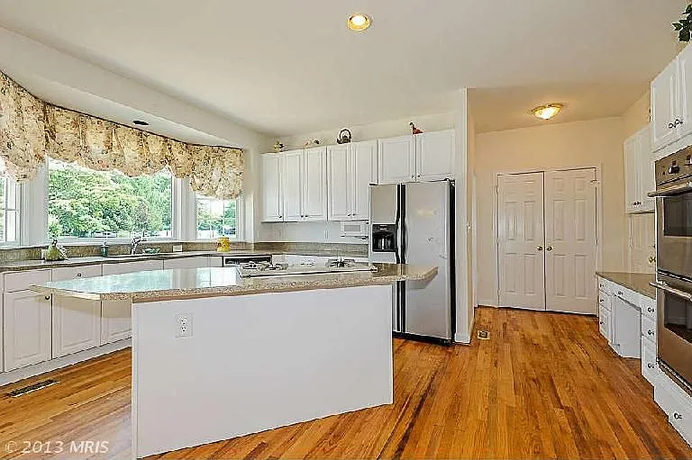 12718 Maryvale Ct photo 1