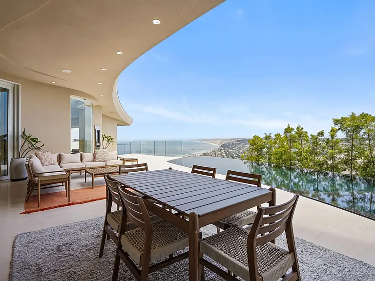 7447 Hillside Dr — Photo 16