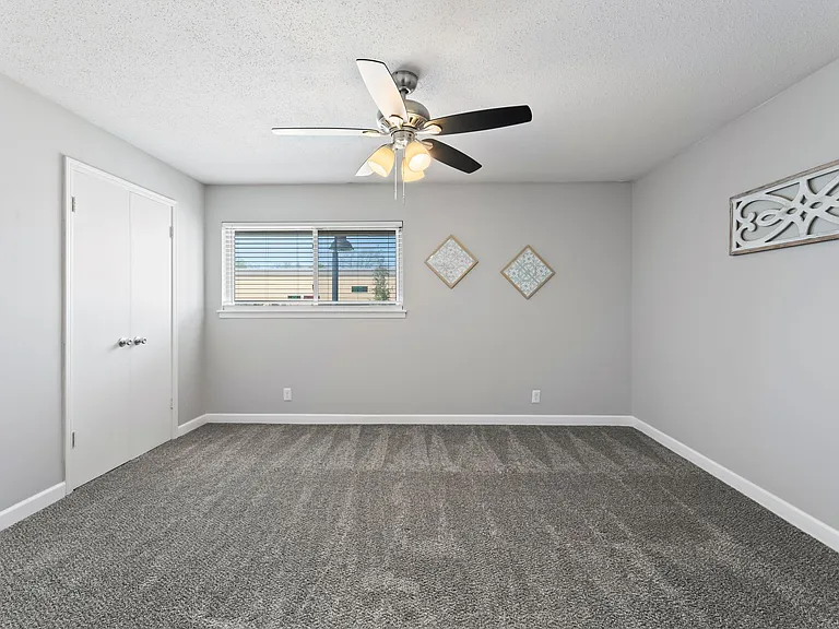 Beautiful Apartments in the heart of Brookside — Photo 13