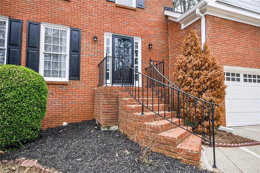 3 bed, 2.5 bath, 1948 sqft, $2,500 — Photo 4