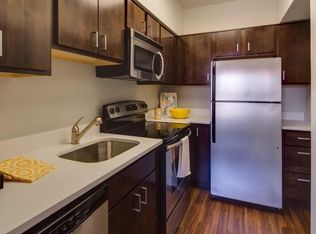 242 E Chestnut St #1000, Chicago, IL 60611