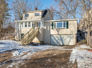 11 Dickerman Ave, Windsor Locks, CT 06096