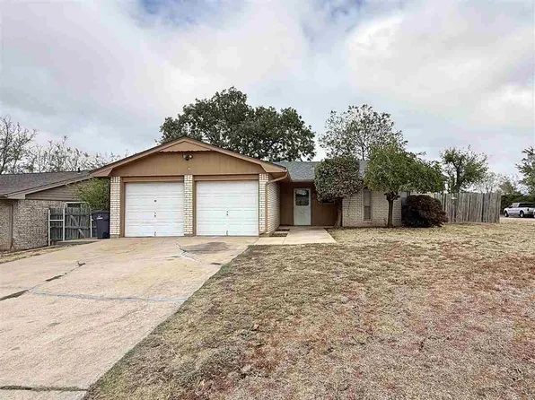 301 SE Brighton Dr, Lawton, OK 73501