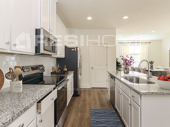 5th image of 144 Bear Cir