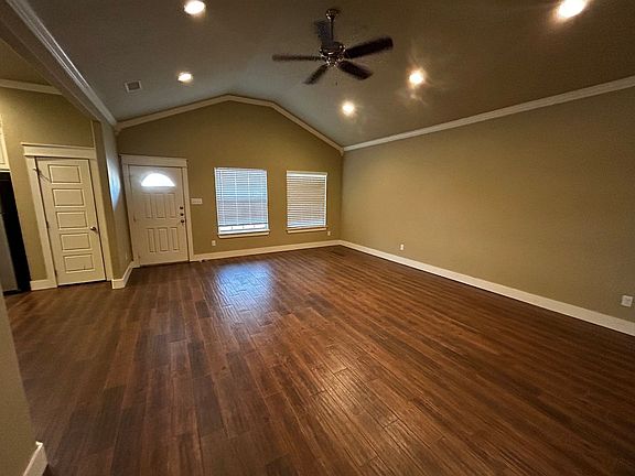 3rd image of 1302 Cabernet Dr