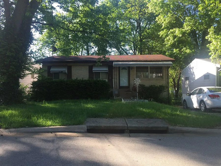 150 Elbring Dr photo 1