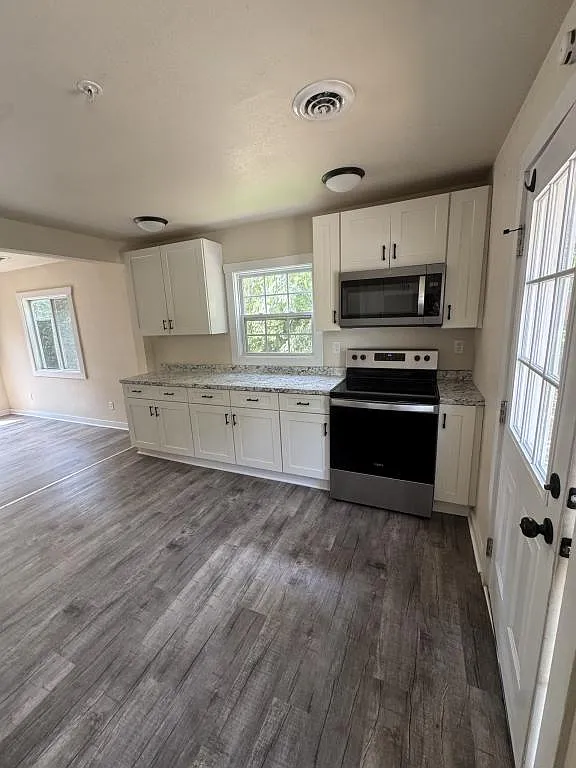 151 Hamilton Cir — Photo 3