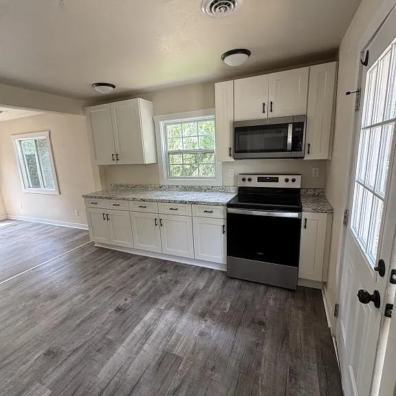 151 Hamilton Cir — Photo 3