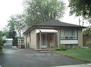 19 Barwell Cres, Toronto, ON M9W 2W4