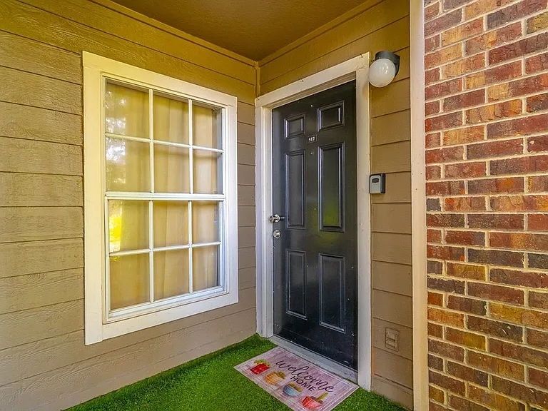 5124 Park Central Dr #517 — Photo 24