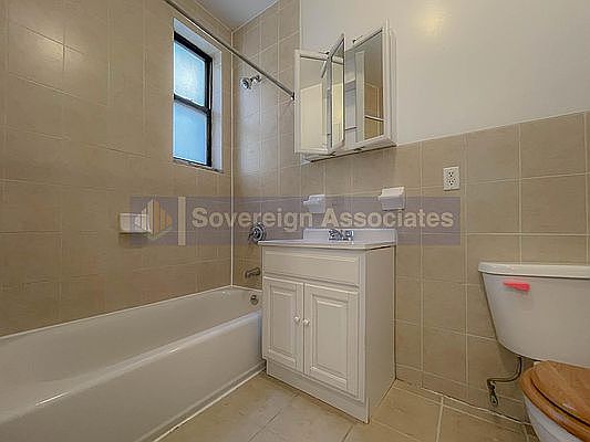 5th image of 106 Fort Washington Ave APT 6G