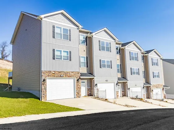 236 Red Oak Ln, Morgantown, WV 26501