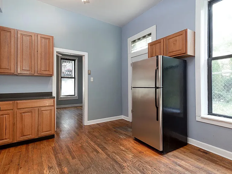 1449 N Artesian Ave #1B — Photo 3