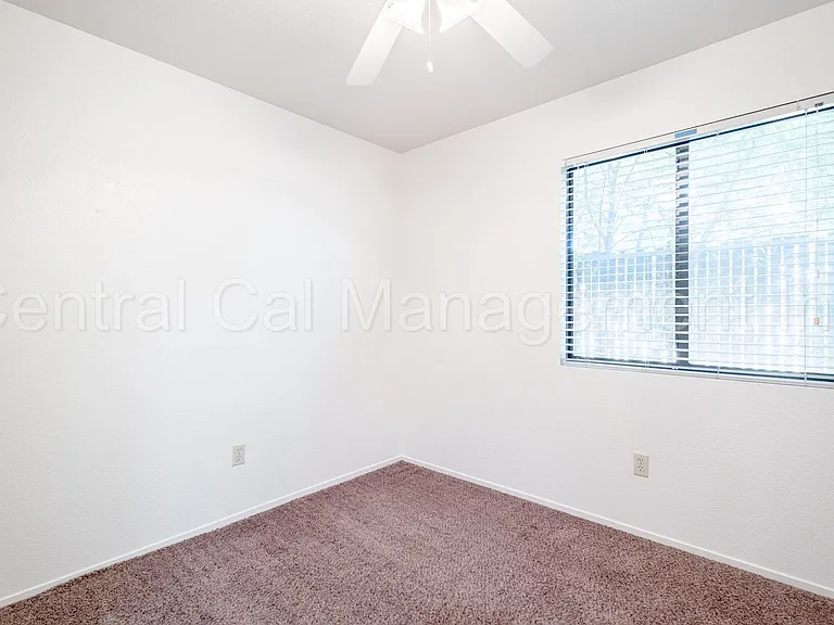 8400 Laborough Dr — Photo 13
