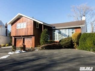 2861 Valerie Ct, Merrick, NY 11566