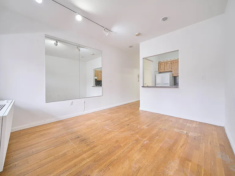 458 W 52nd St #2C — Photo 6