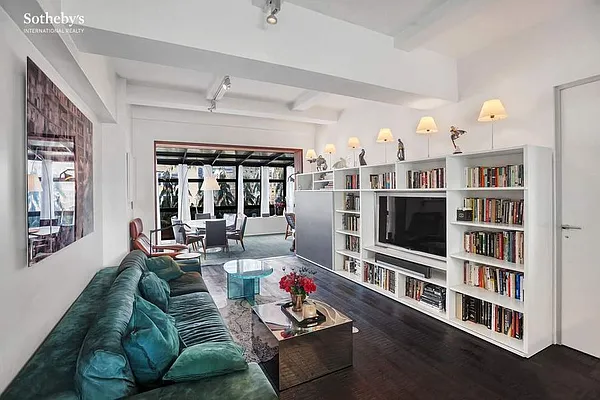 Rented by Sotheby's International Realty | media 49