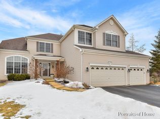 39W743 Schoolhouse Ln, Geneva, IL 60134