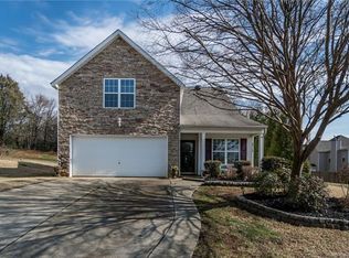 8714 Royal Bluff Dr, Charlotte, NC 28269