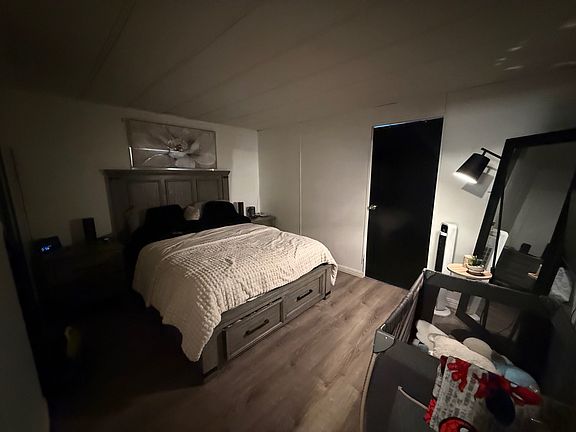 5th image of 1850 W Lincoln Ave #203