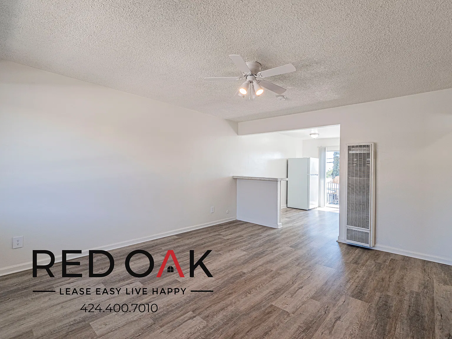 ~Low Deposit~ Fantastic Two Bedroom With Balcony And Included Parking ~ In Rialto! — Photo 2
