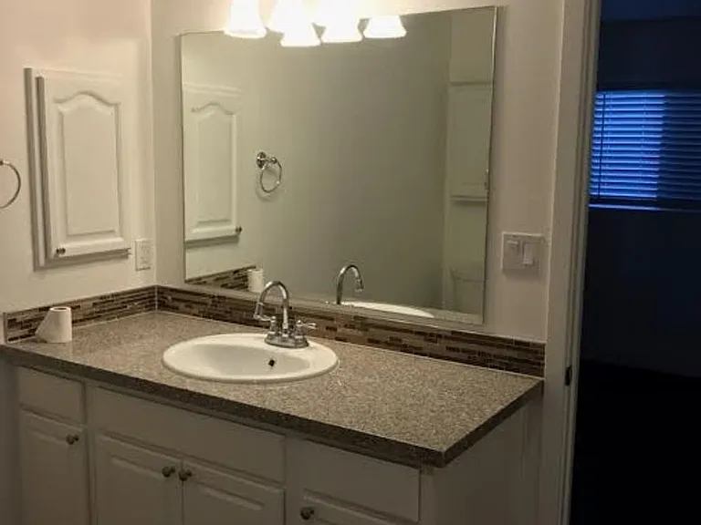 1500 W Rio Salado Pkwy #39 — Photo 3